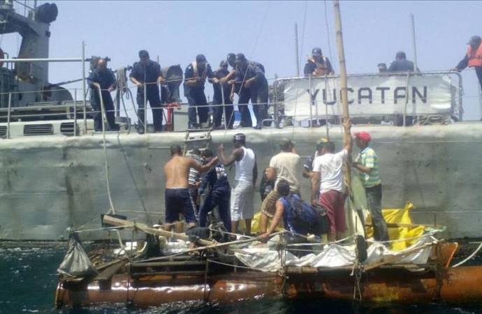 Armada de México rescata a 23 cubanos a la deriva frente a costas de Yucatán