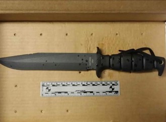 Hombre abatido por la Policía en EEUU compró cuchillos para matar a un agente