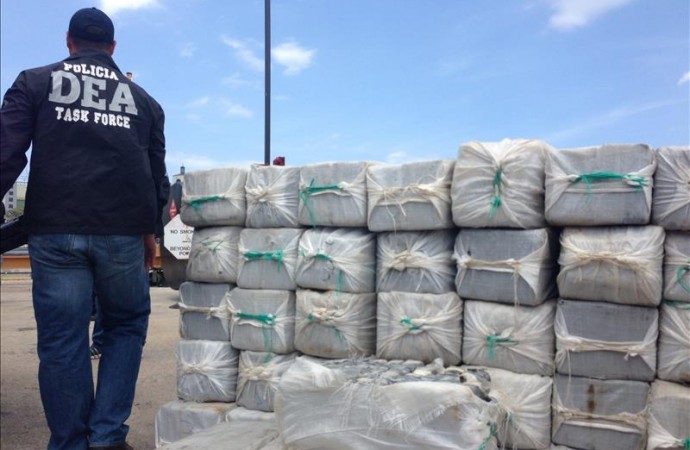 Hallan 5,5 millones de dólares en cocaína en barco que llegaba a Puerto Rico