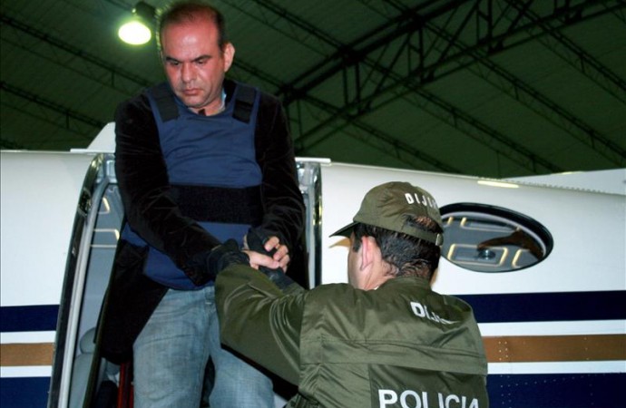 Jueza de EEUU rechaza solicitud de reducción de pena a paramilitar colombiano