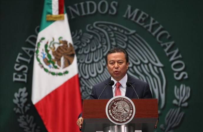 Líder del PRI de México califica a Trump de «ofensivo, imprudente y xenófobo»