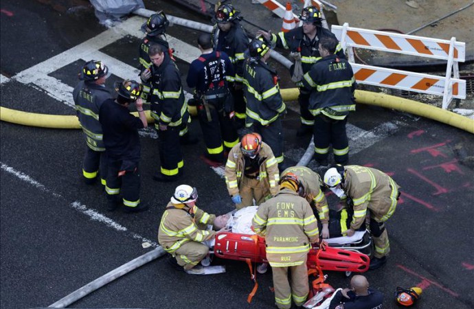 Hombre muere en Brooklyn al saltar de un tercer piso para escapar de incendio