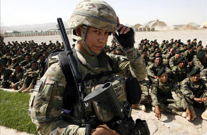 Ejército suprimirá 40.000 puestos militares hasta 2017, según prensa