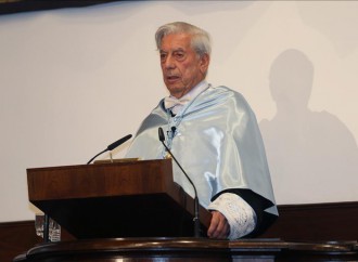 Vargas Llosa alerta sobre «putrefacción» en Venezuela y corrupción en región