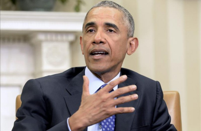 Obama veta una ley para suspender su reforma sanitaria