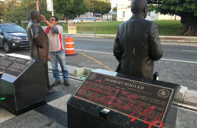 Pintan con aerosol estatuas de expresidentes EE.UU. ante Capitolio de Puerto Rico
