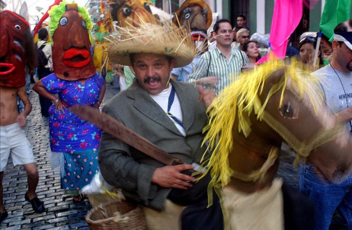 Inician Fiestas Calle San Sebastián en San Juan a espera de 200.000 personas