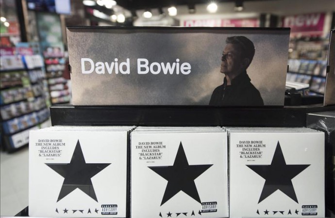 Bowie es por primera vez número uno en EEUU con su último álbum, «Blackstar»