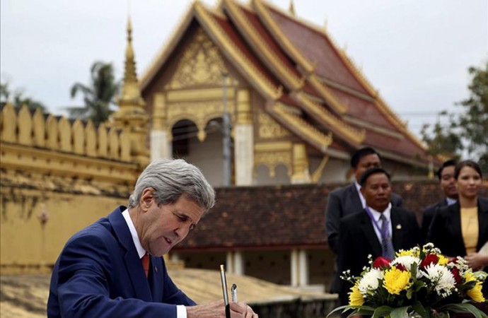 Kerry resta importancia a las tensiones que retrasan las negociaciones sirias