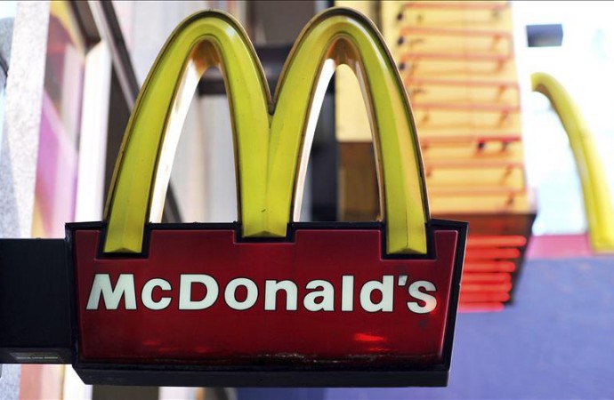 Bajan en un 5 % los beneficios netos anuales de McDonald’s