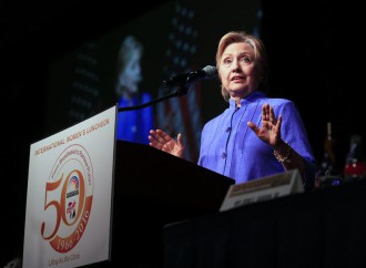 Clinton dice que ley aprobada ante crisis en Puerto Rico es la «mejor opción»