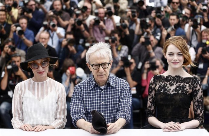 Woody Allen dice que hace películas para distraerse de la realidad de la vida