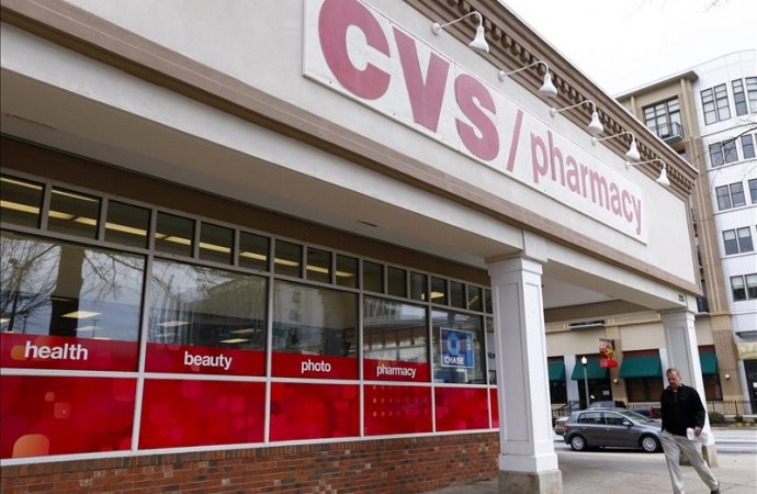 La cadena de farmacias CVS compra Omnicare por 12.700 millones de dólares