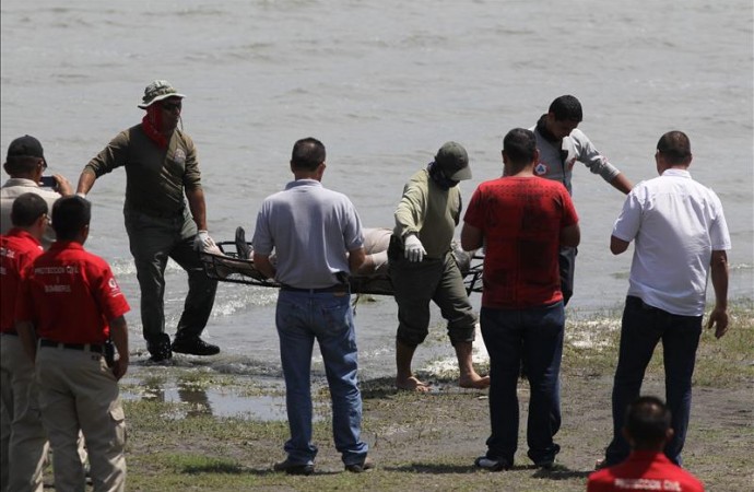 Encuentran muertos a 3 canadienses por accidente de velero en oeste de México