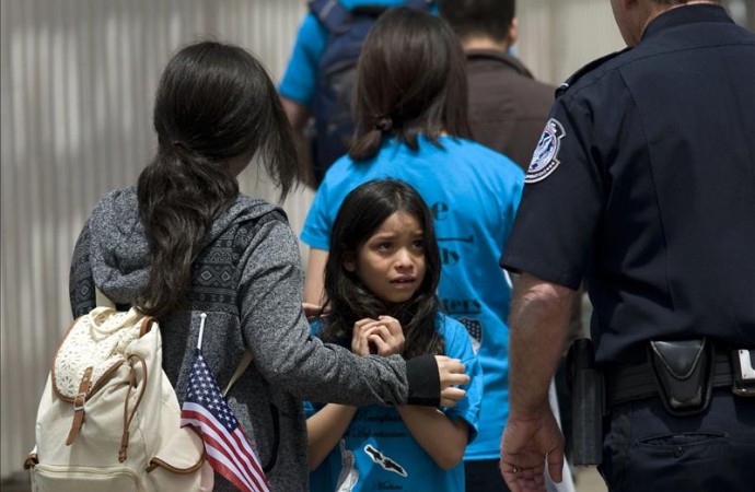 Madres y niños indocumentados ya no serán liberados en Tucson