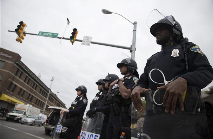 Endurecen código a la Policía de Cleveland contra el uso de fuerza excesiva