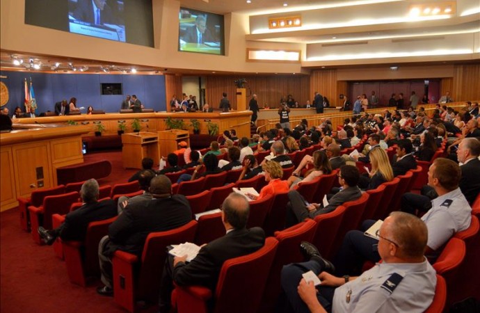 Condado de Miami-Dade aprueba una resolución en apoyo a alivios migratorios
