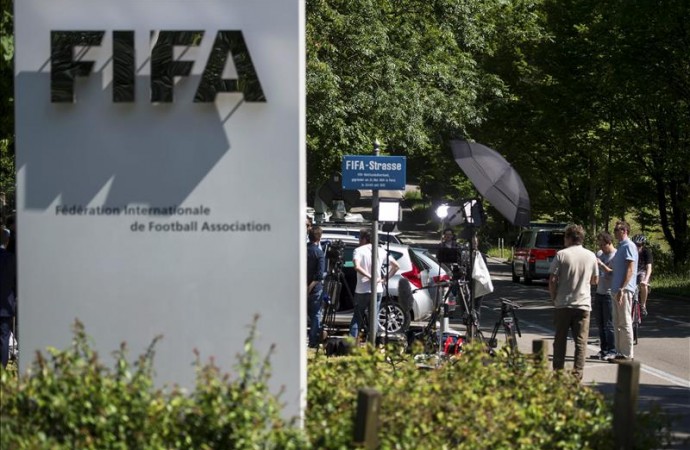 Europa cree que la dimisión de Blatter es el primer paso para recuperar la confianza