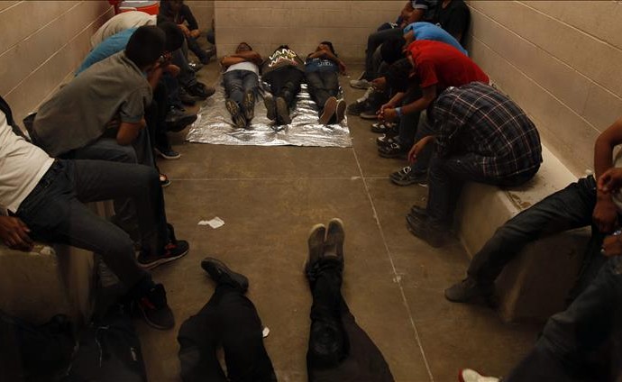 Grupos civiles critican sistema de «cuotas» en centros de detención