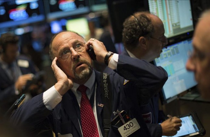 Wall Street abre con fuertes pérdidas y el Dow Jones cae un 0,61 por ciento