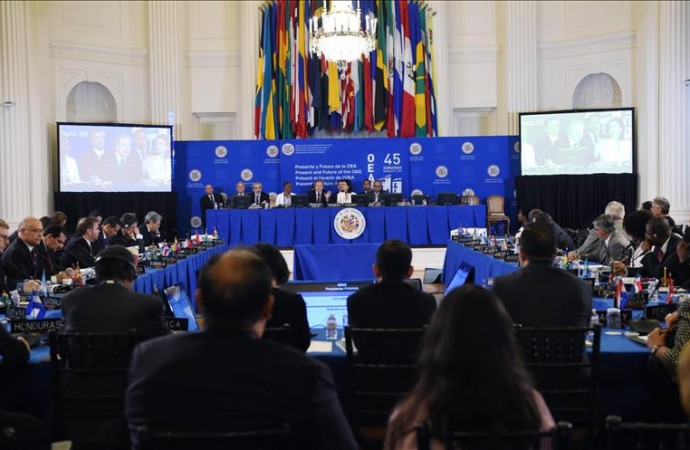 Ecuador quiere «cambiar» el Sistema Interamericano desde dentro de la OEA