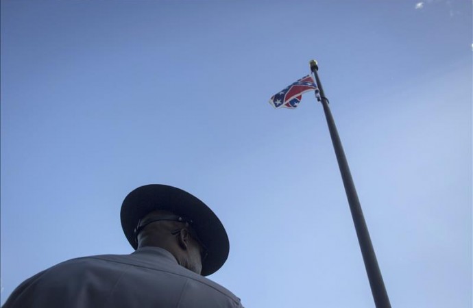 Parlamento de Carolina del Sur debatirá sobre el uso de bandera confederada