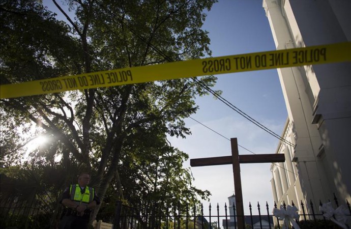Investigan siete incendios en iglesias negras desde ataque de Charleston