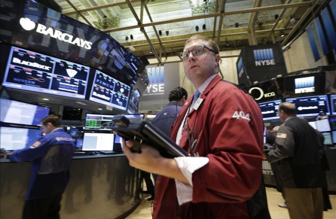 Wall Street afianza las ganancias a media sesión
