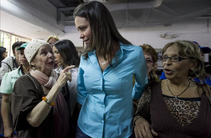 Exilio pide a oposición venezolana no sustituir a Machado por otro candidato