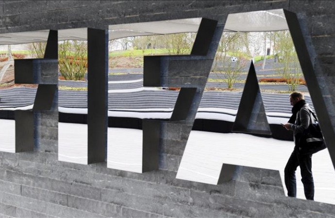 Uno de siete dirigentes de la FIFA detenidos en Suiza ha sido extraditado a EEUU