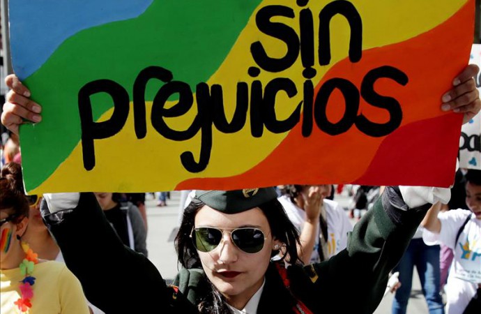 Foro progresista pide un alto a las detenciones de indocumentados LGBT