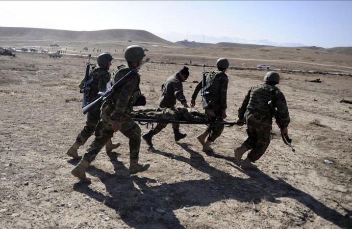 Mueren 9 soldados afganos por un bombardeo por error de EE.UU