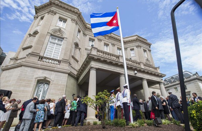 El 73 por ciento de los estadounidenses apoya la apertura hacia Cuba, según un sondeo
