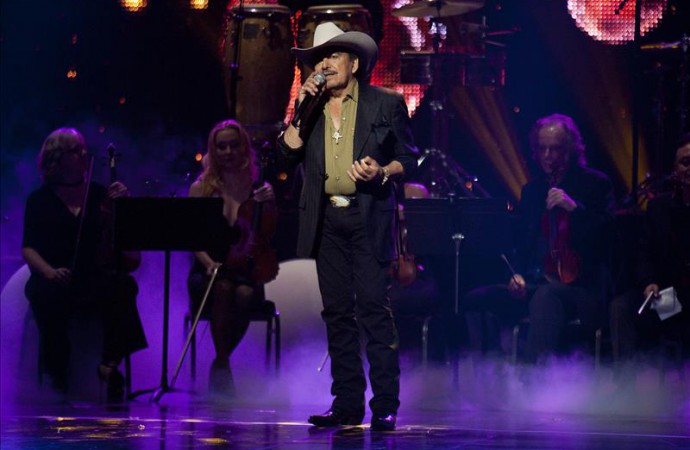 Joan Sebastian domina con amplitud la lista Top Latin Albums de Billboard
