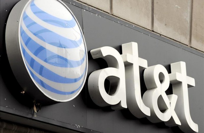 AT&T ganó 6.244 millones en el primer semestre de 2015, un 13,3 % menos
