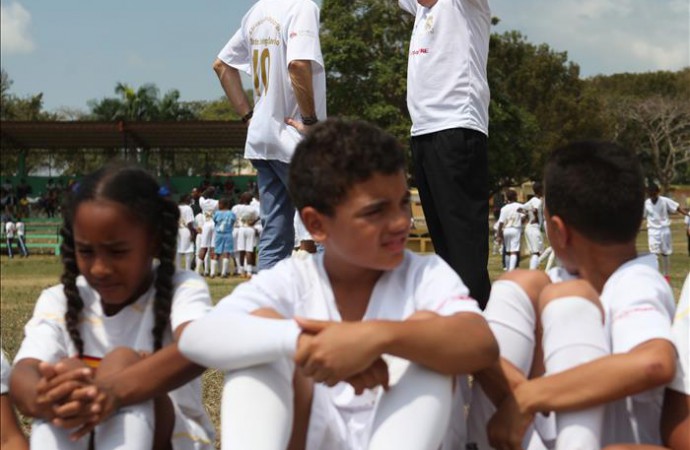 Niños indígenas de Guatemala participan de intercambio deportivo y cultural