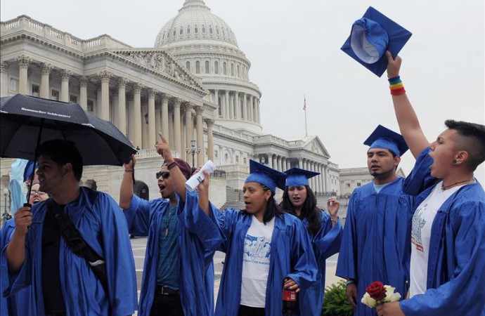 Jóvenes «dreamers» inician gira en Washington para pedir regularización