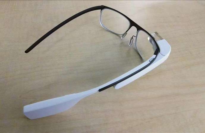 Google distribuye una nueva versión de sus gafas inteligentes entre empresas