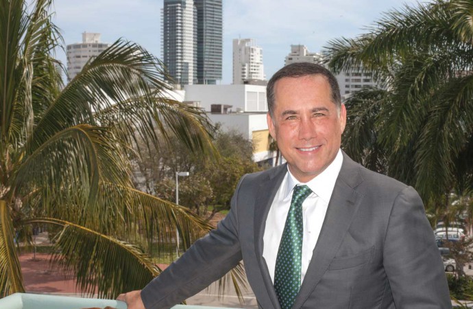 El alcalde de Miami Beach, Philip Levine, será nombrado Huésped Distinguido de la ciudad de Salamanca