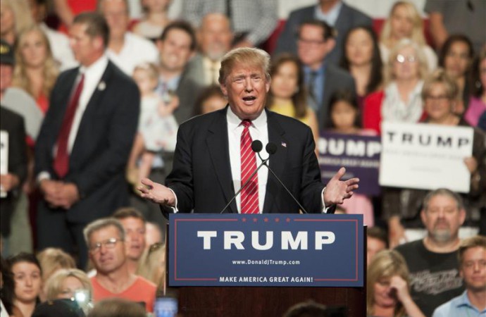 Latinos dan la espalda a Trump antes del primer debate, según las encuestas