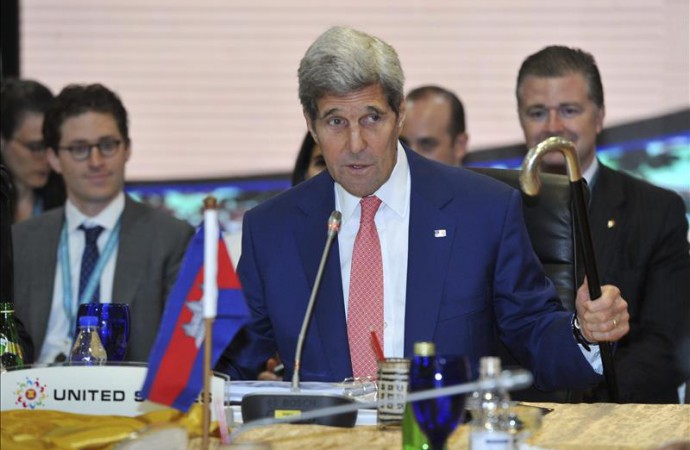 Kerry insta a la paz entre China y sus vecinos del Sudeste Asiático