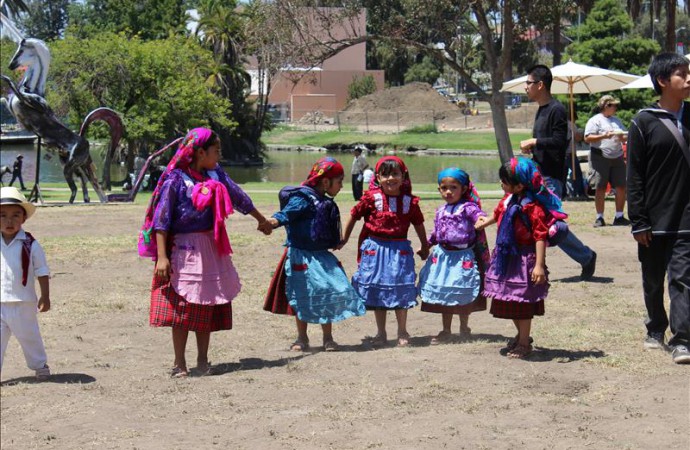 Oaxaqueños de Los Ángeles celebran su festival de la Guelaguetza