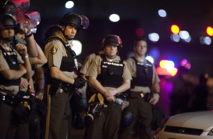 Lynch condena «rotundamente» todo tipo de violencia en Ferguson