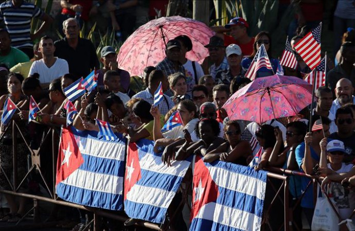 Pelea en Miami por el izado de la bandera de EE.UU. en Cuba