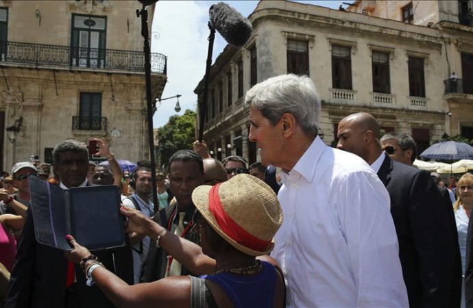 EEUU preocupado por el arresto de 100 activistas tras la visita de Kerry a Cuba