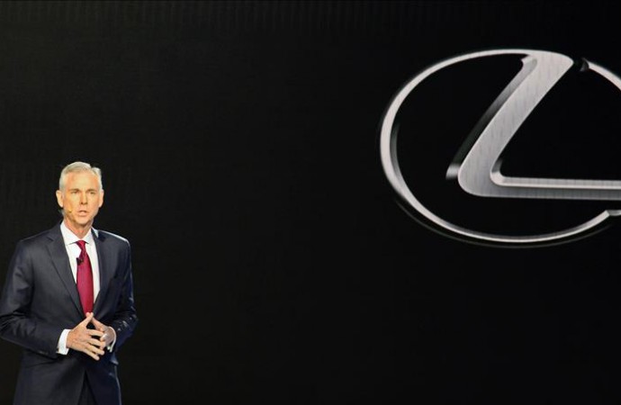 Lexus renueva los todoterrenos de lujo RX con más potencia y agresividad