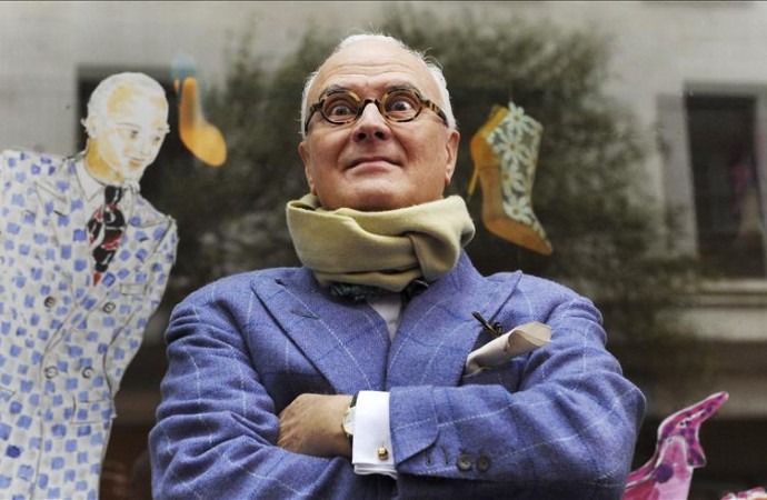 Manolo Blahnik, el mago del zapato de tacón, homenajeado en Nueva York