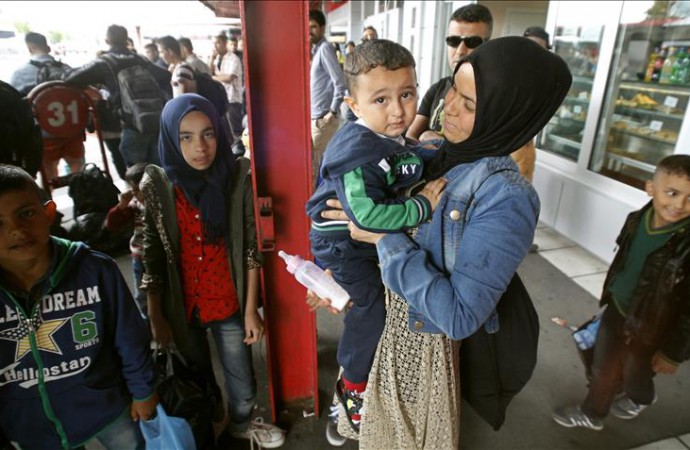 Obama ordena que EEUU acoja a 10.000 refugiados sirios en nuevo año fiscal