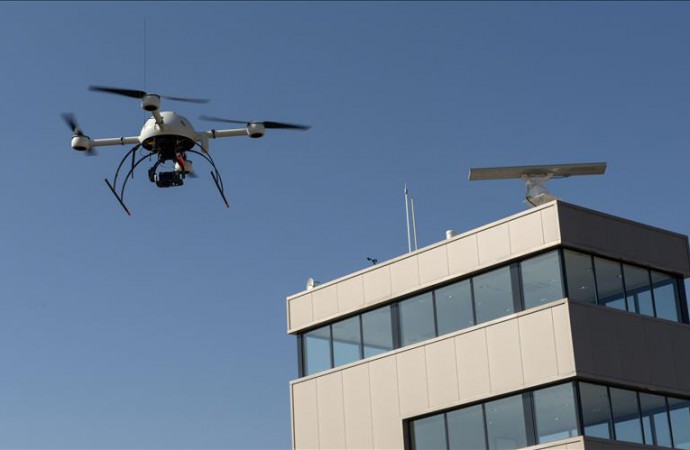 El gobernador de California veta un proyecto de ley sobre privacidad y drones