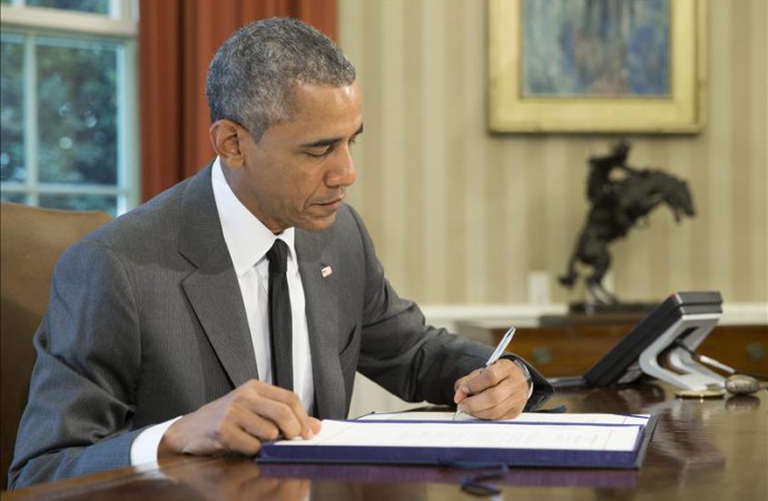 Obama renueva por un año más la ley que sustenta el embargo a Cuba